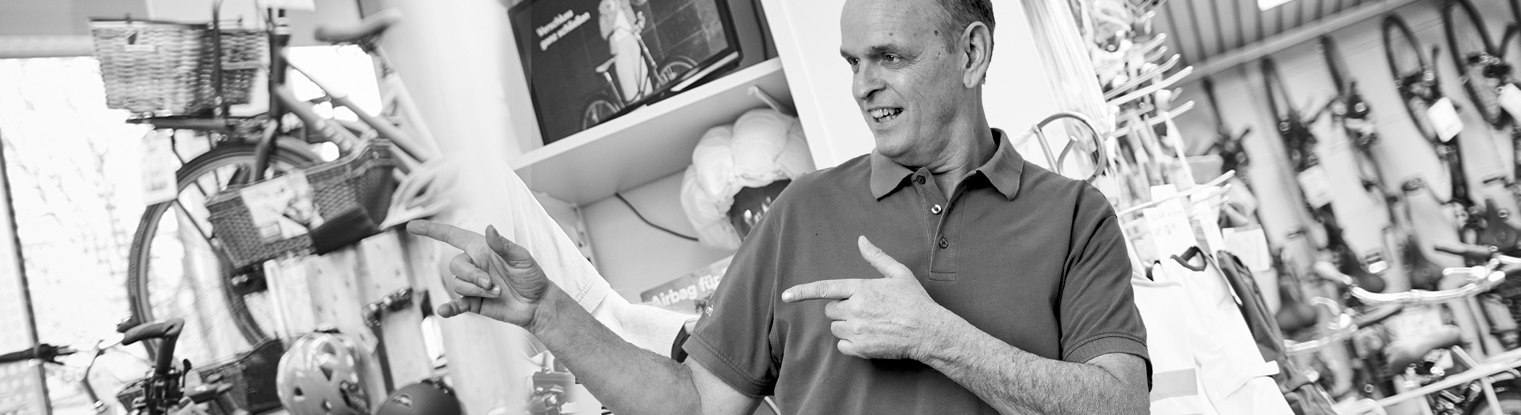 Mitarbeiter Jörg Wasmut im Verkaufsraum bei Fahrrad Burckhardt